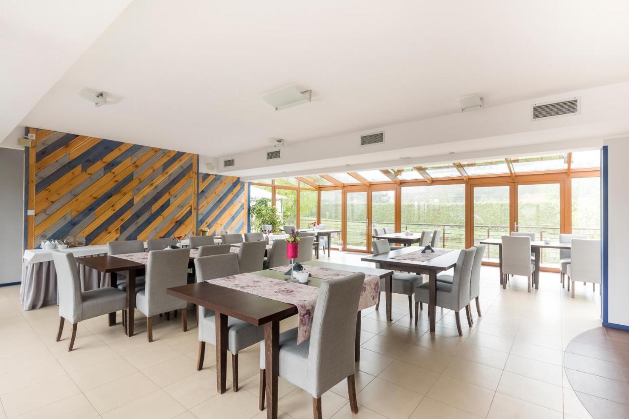 Noce I Dnie Hotel Postolowo Ngoại thất bức ảnh